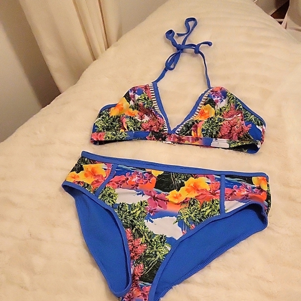 Floral 2 piece bikini